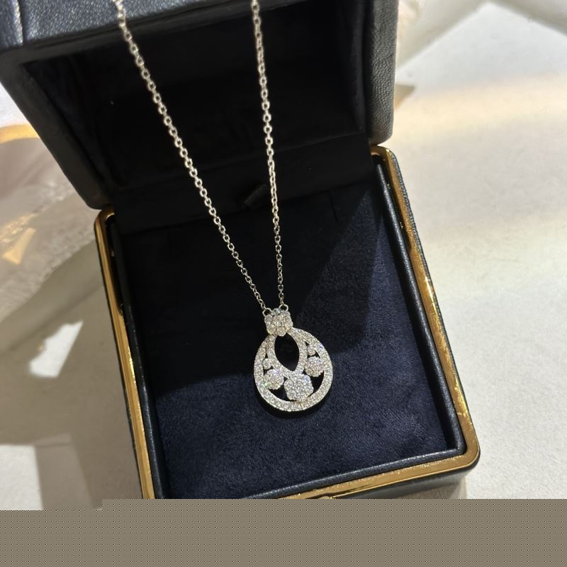 Vca Necklaces